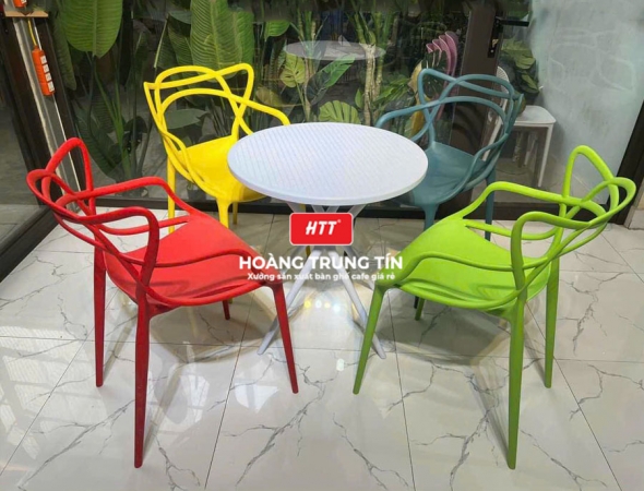 Bàn ghế cafe nhựa đúc nguyên khối HTT03