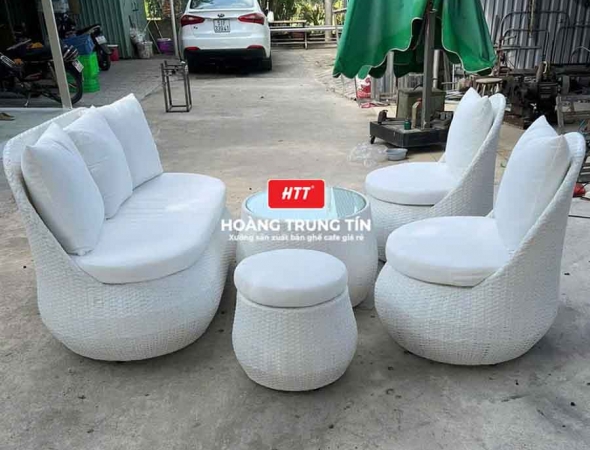 Bàn ghế sofa trứng đan nhựa mây HTT015