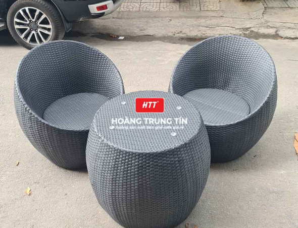 Bàn ghế sofa trứng đan nhựa mây HTT046