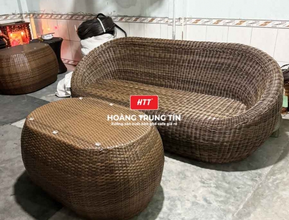 Bàn ghế sofa trứng đan nhựa mây HTT041