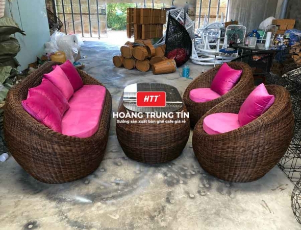 Bàn ghế sofa trứng đan nhựa mây HTT008