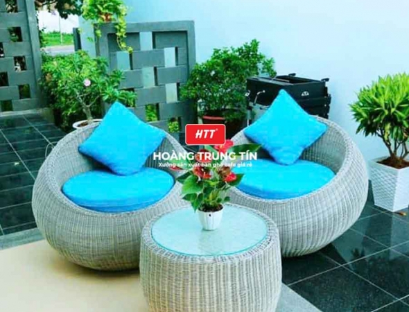 Bàn ghế sofa trứng đan nhựa mây HTT002