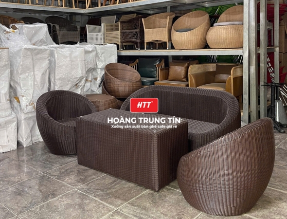 Bàn ghế sofa trứng đan nhựa mây HTT066