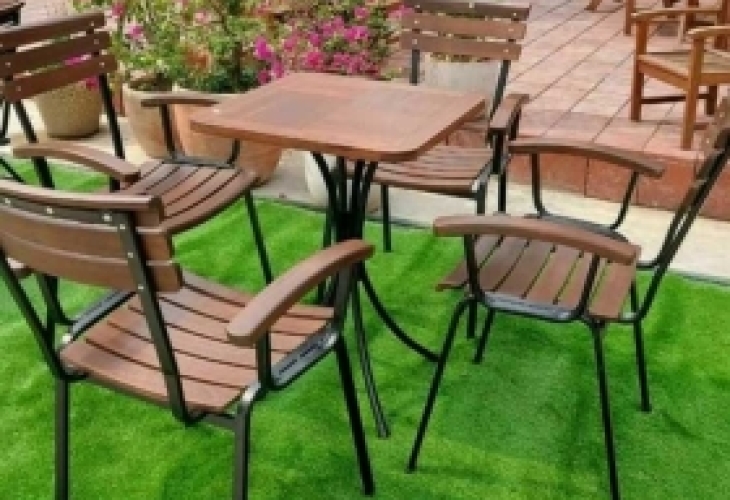 So sánh bàn cafe Fansipan với các dòng bàn cafe phổ biến khác