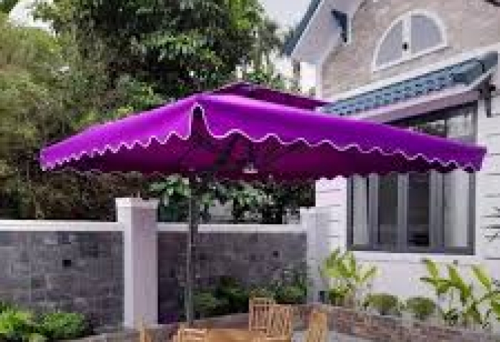 Dù vuông lệch tâm 3.5 m – Giá cả, chất liệu và địa chỉ mua uy tín