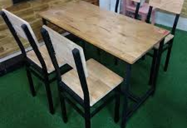 Bí Quyết Chọn Bàn Ghế Gỗ Phù Hợp Với Quán Ăn Của Bạn