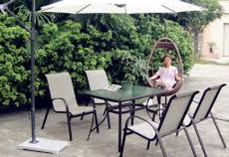 Bàn ghế cafe cũ – Giải pháp tiết kiệm chi phí cho quán cafe mới mở
