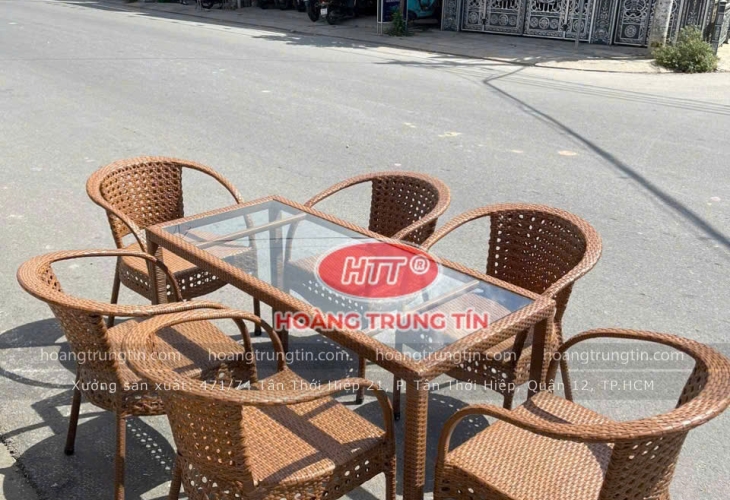 Ghế Mây Đan Mắt Cáo Là Gì? Tại Sao Được Nhiều Quán Café Lựa Chọn?