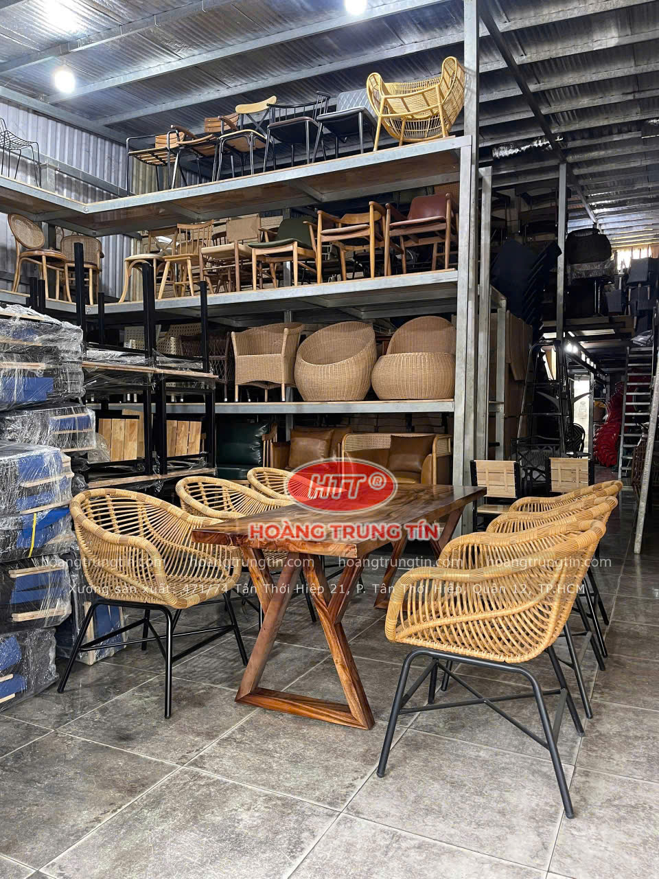 Ghế đan nhựa giả mây hoặc dây dù