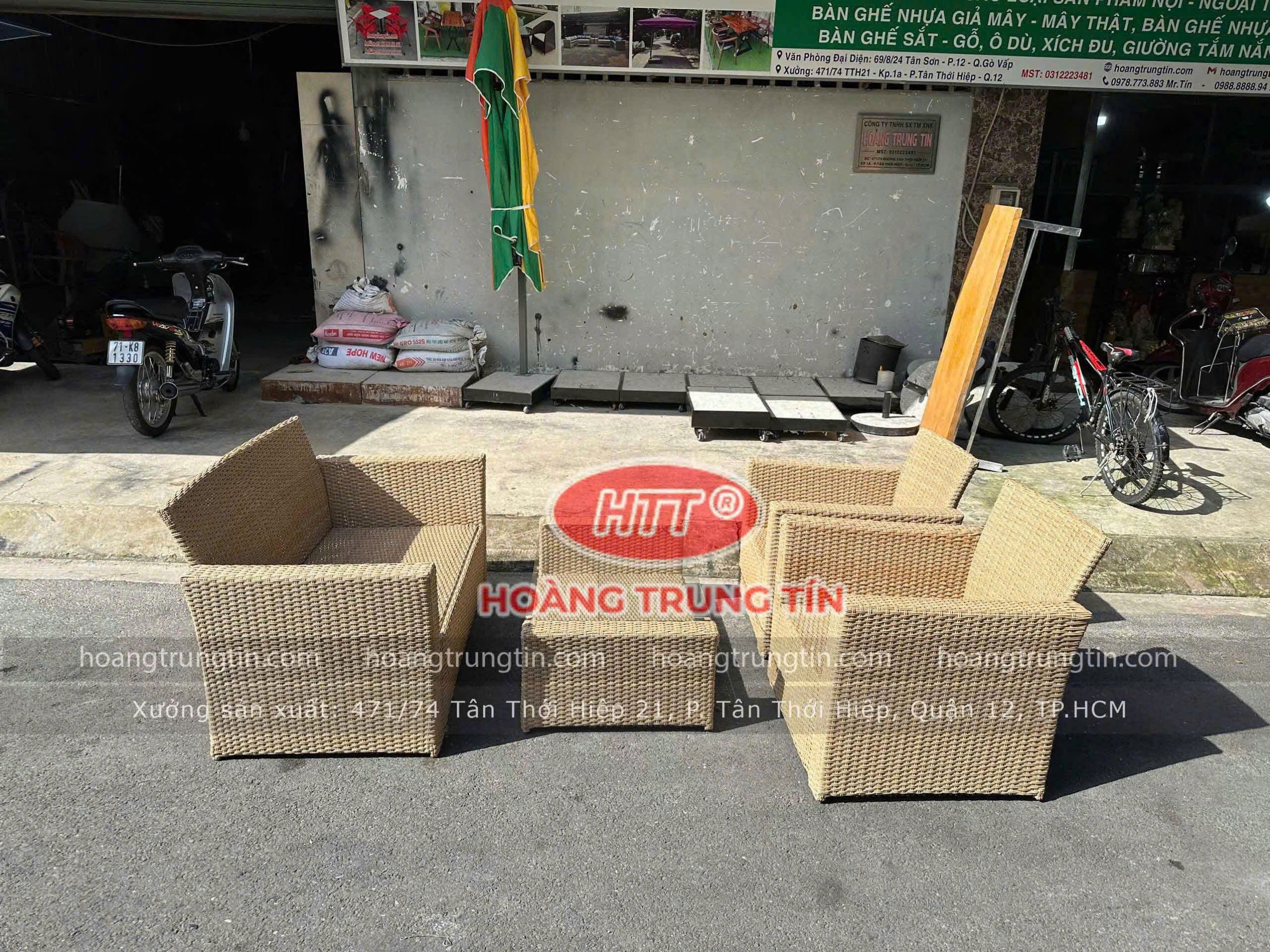 Bàn ghế nhựa giả mây là gì?