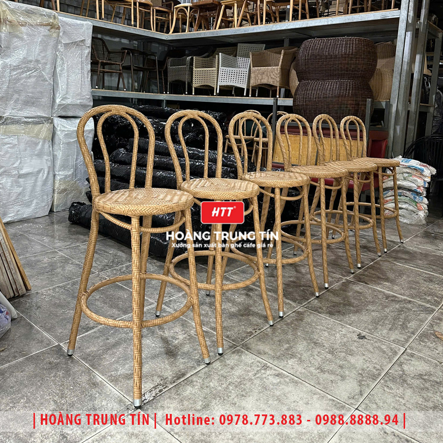 Ghế Bar Đẳng Cấp Tại Xưởng Sản Xuất Hoàng Trung Tín