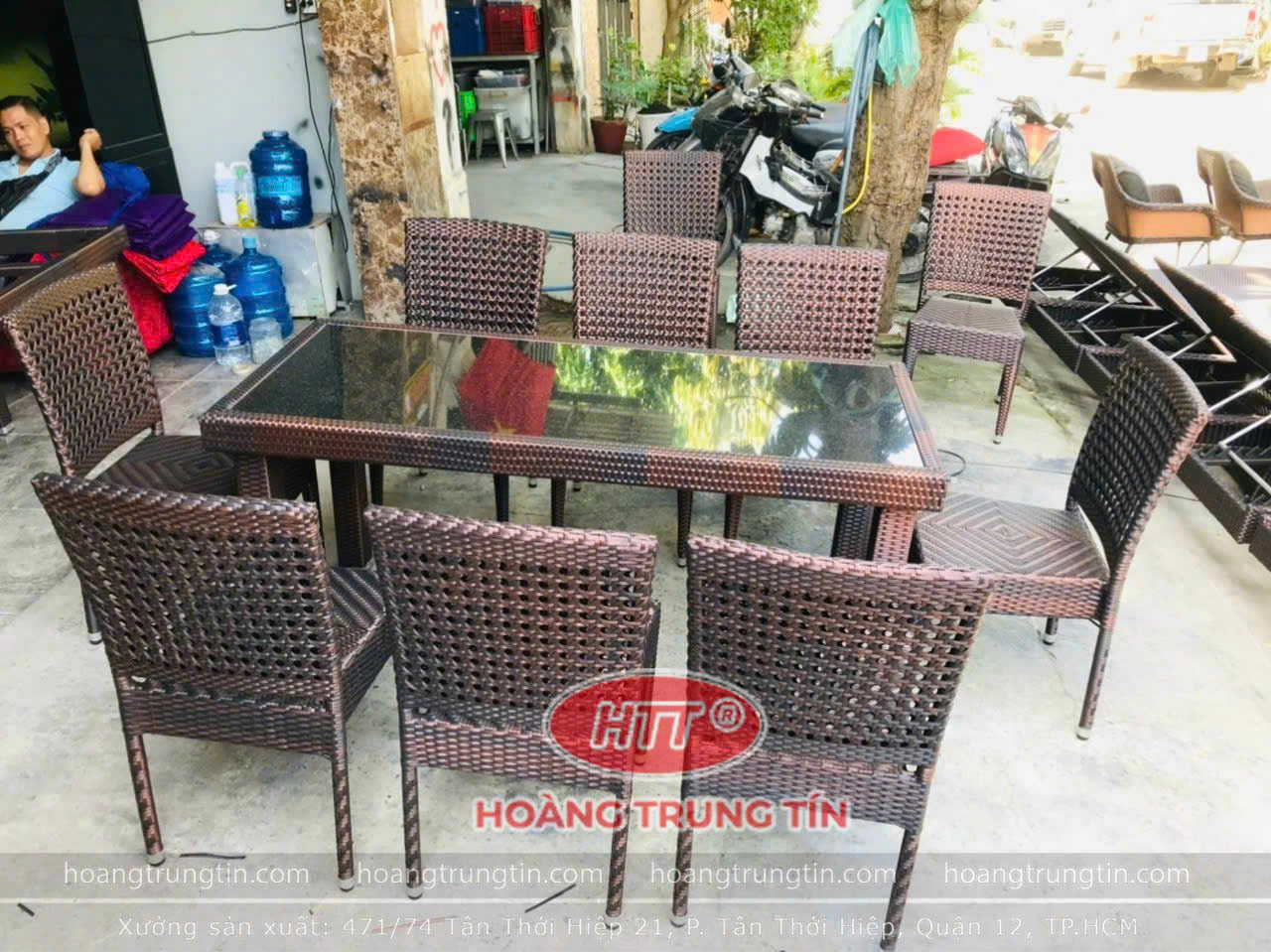 Bàn ghế nhựa giả mây là gì?